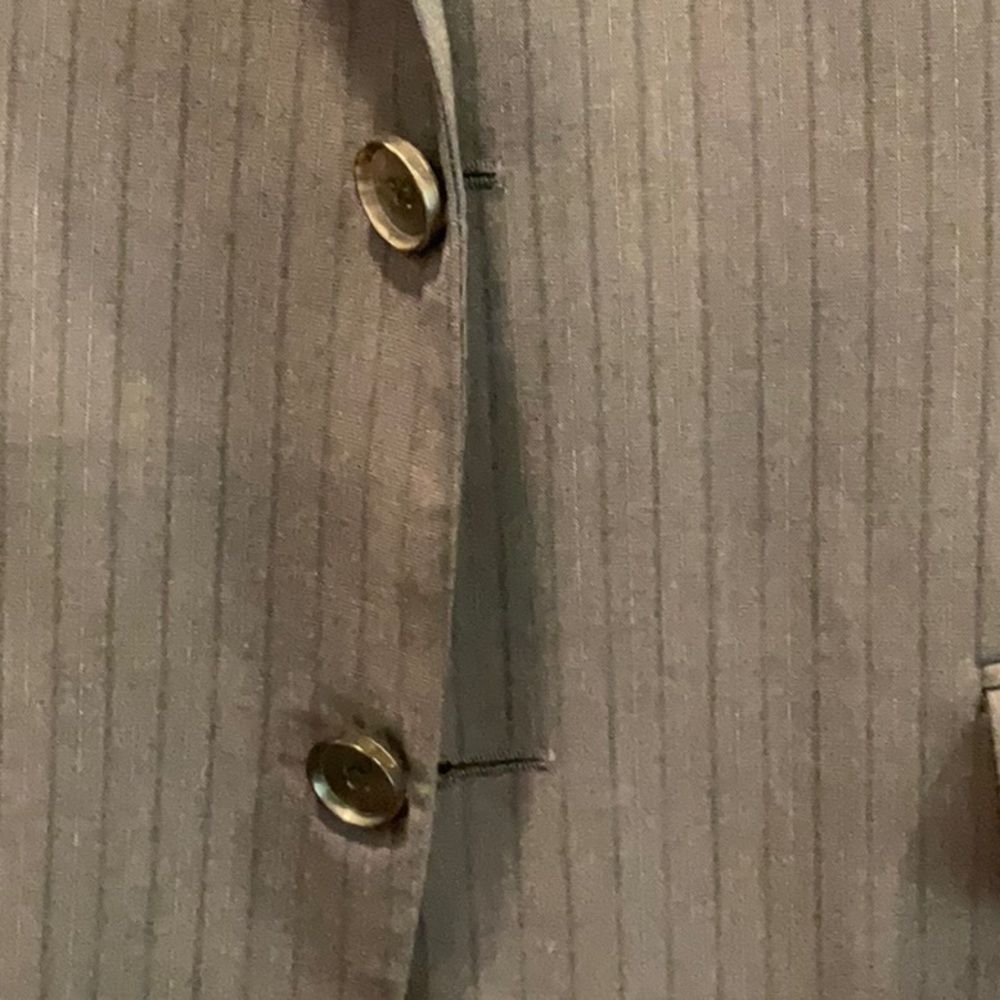 Hugo Boss suit 42S. 36/32 pants - Picture 5 of 11